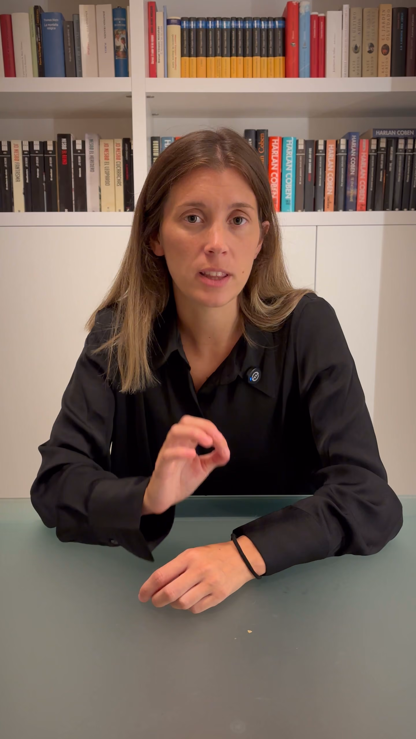 Otro momento de la misma grabación, explicando los plazos de la convocatoria.